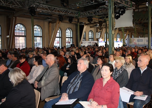 Das Foto zeigt einen Blick auf die Konferenzteilnehmer